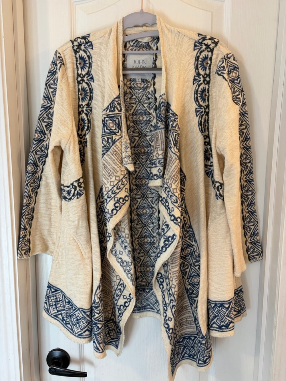 JOHN MARK Cream and Navy Patterned Open-Front KIMONO like new.